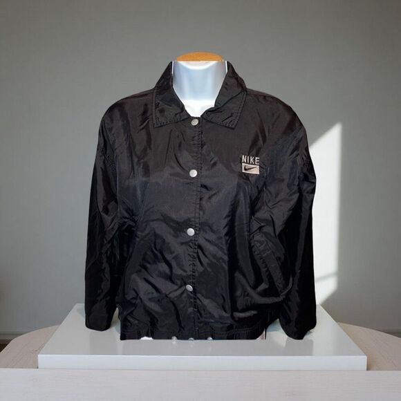 Nike Women’s Black Nylon Snap Up Windbreaker Size Medium 8-10 - Picture 1 of 7